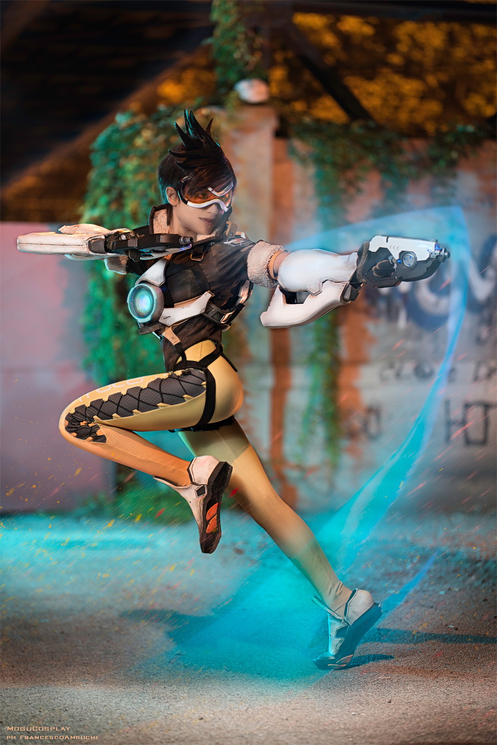 11 Sexiest Tracer Cosplays Number 9 Is Hottest Imo Gamers Decide