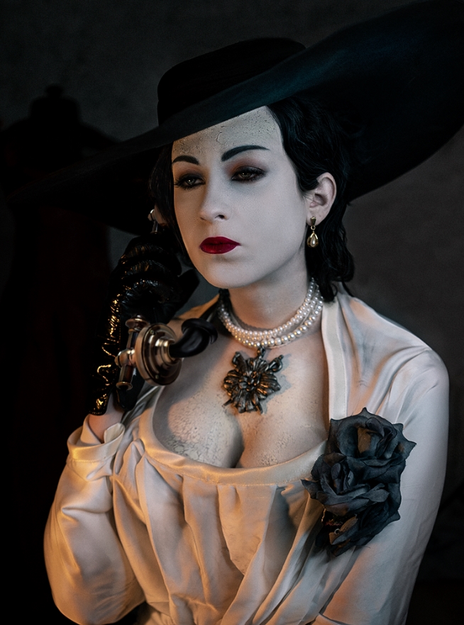 Best Lady Dimitrescu Cosplay