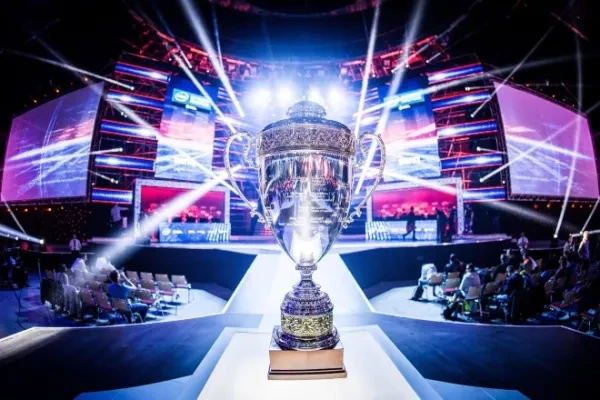 eSports, prize money 2016, professional gaming, Dota 2, League of Legends, CS GO