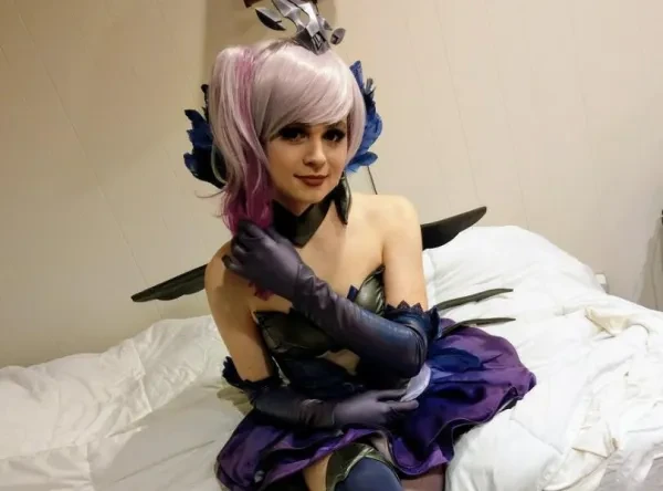 C9 Sneaky Dark Elementalist Lux