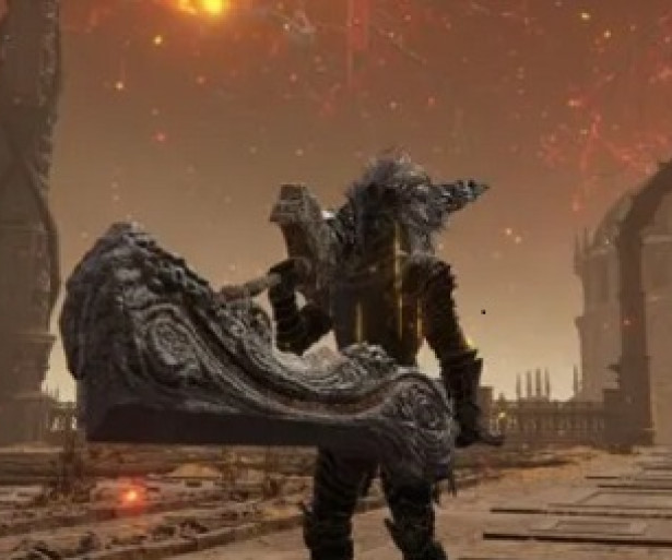 [Top 10] Elden Ring Best Weapons To Max Out